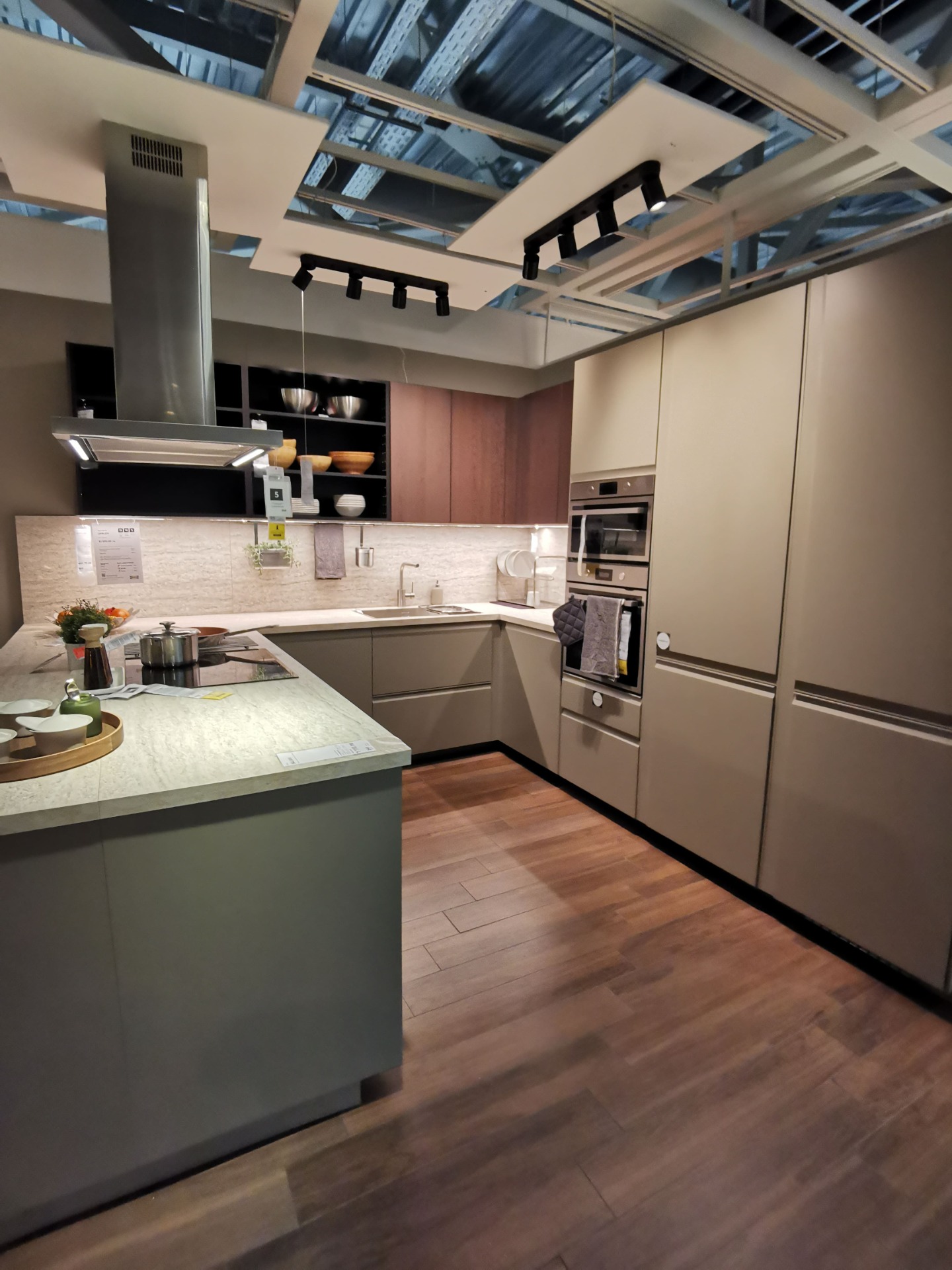 Sleek & Modern: VOXTORP Kitchen Cabinets from IKEA